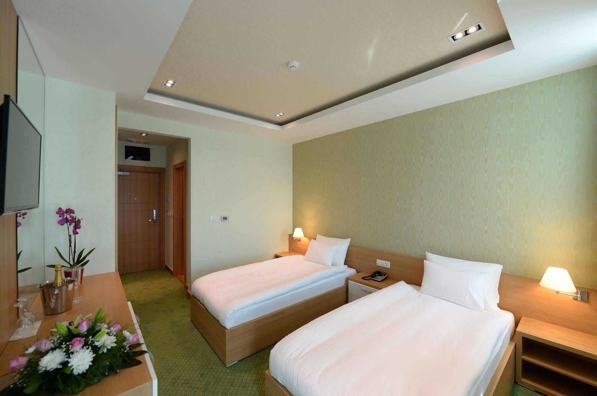 Hotel Hedonic Beograd Ngoại thất bức ảnh
