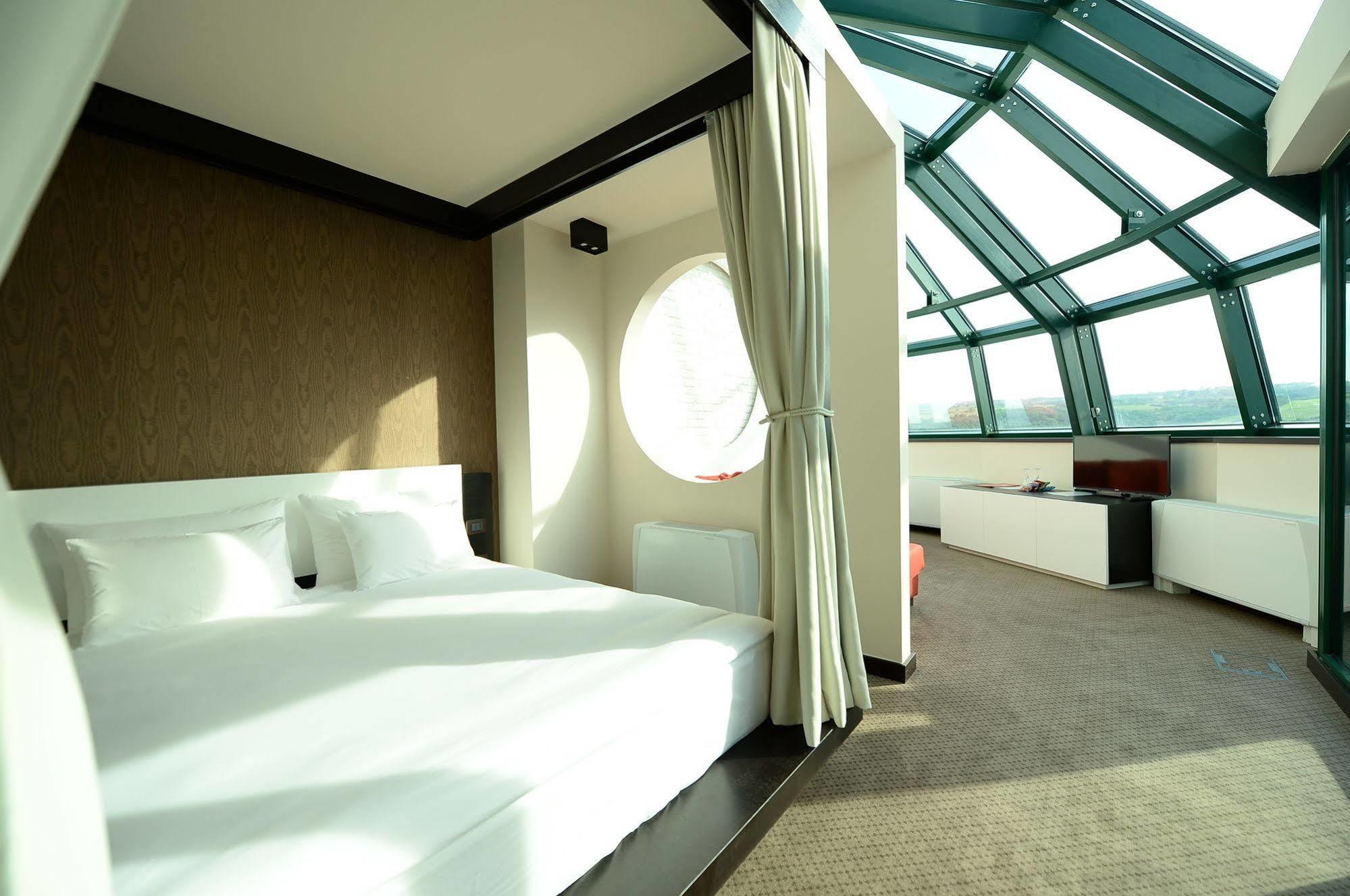Hotel Hedonic Beograd Ngoại thất bức ảnh