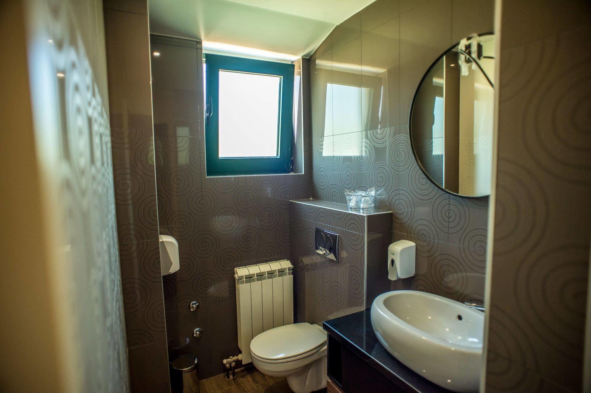 Hotel Hedonic Beograd Ngoại thất bức ảnh